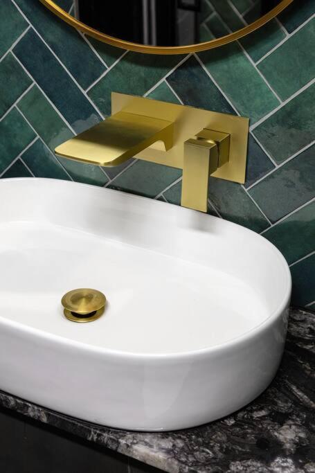 1lsr - High-end Luxury 2 Bed Designer London