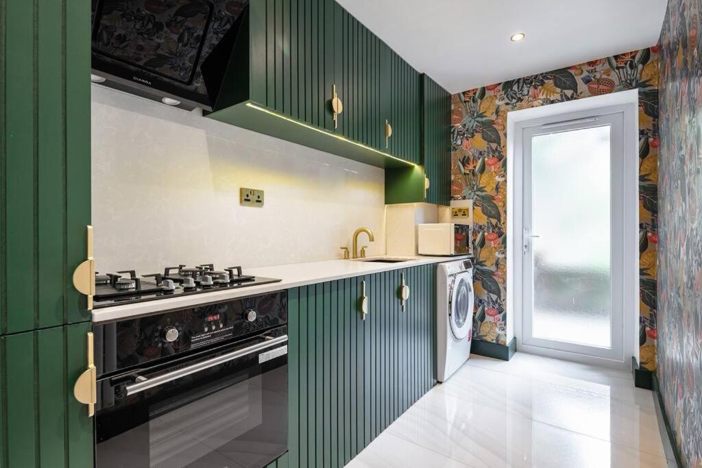 1lsr - High-end Luxury 2 Bed Designer Apartment London